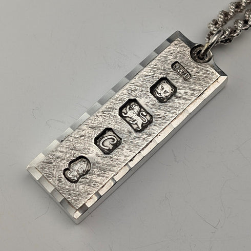 1977 British pure silver Jubilee ingot pendant, 51g, with pure silver twisted chain necklace, J&D